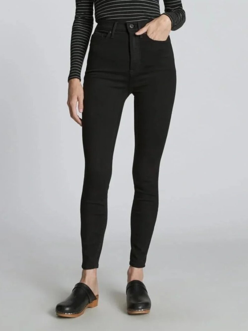 Everlane The Curvy High-Rise Skinny Jean in black